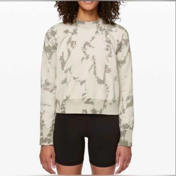 lululemon athletica Tops - LULULEMON TIE DYE CROP CREW NECK